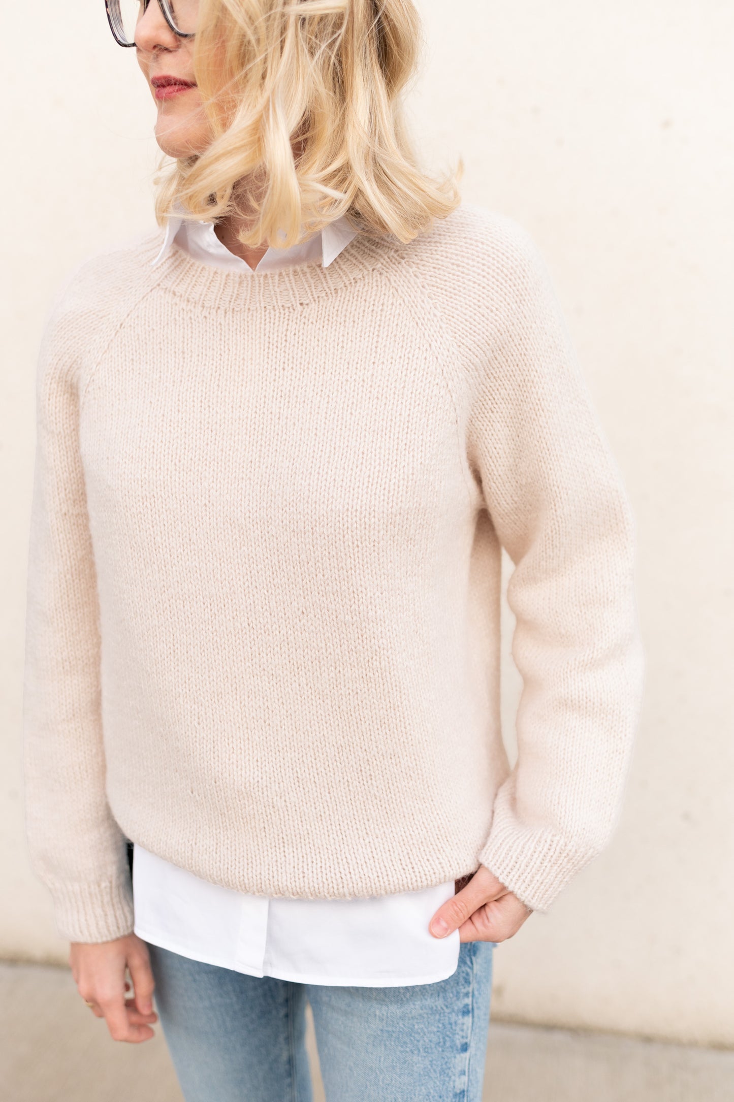 CLASSY RAGLAN SWEATER